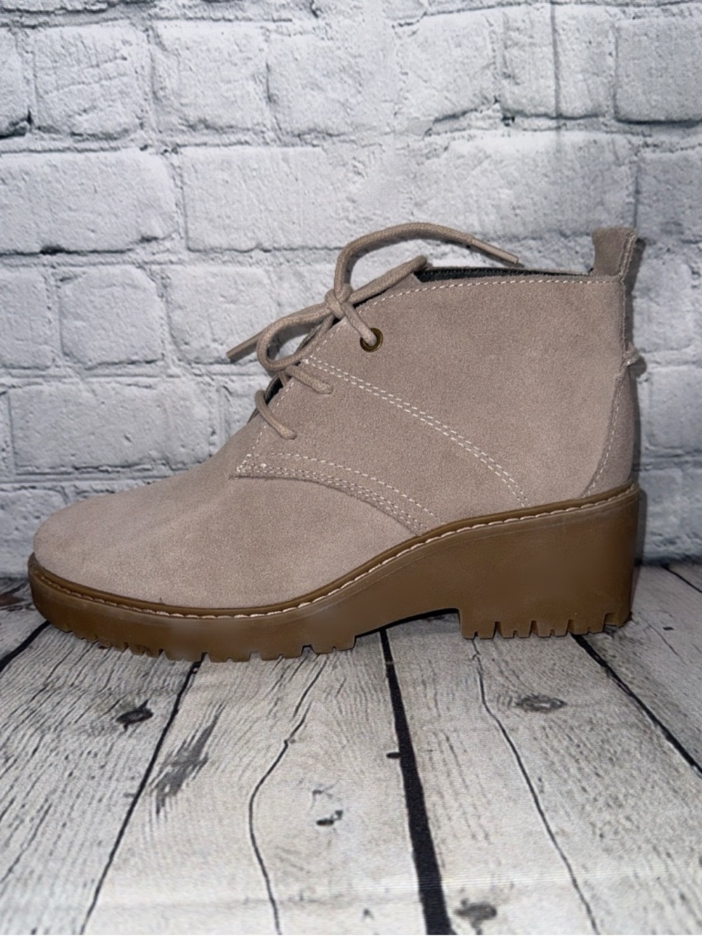 White Mountain Danny Booties - Picture 2 of 5